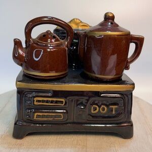 Vintage Salt and Pepper Shaker Set Miniature Wood Stove with Pot & Kettle Japan
